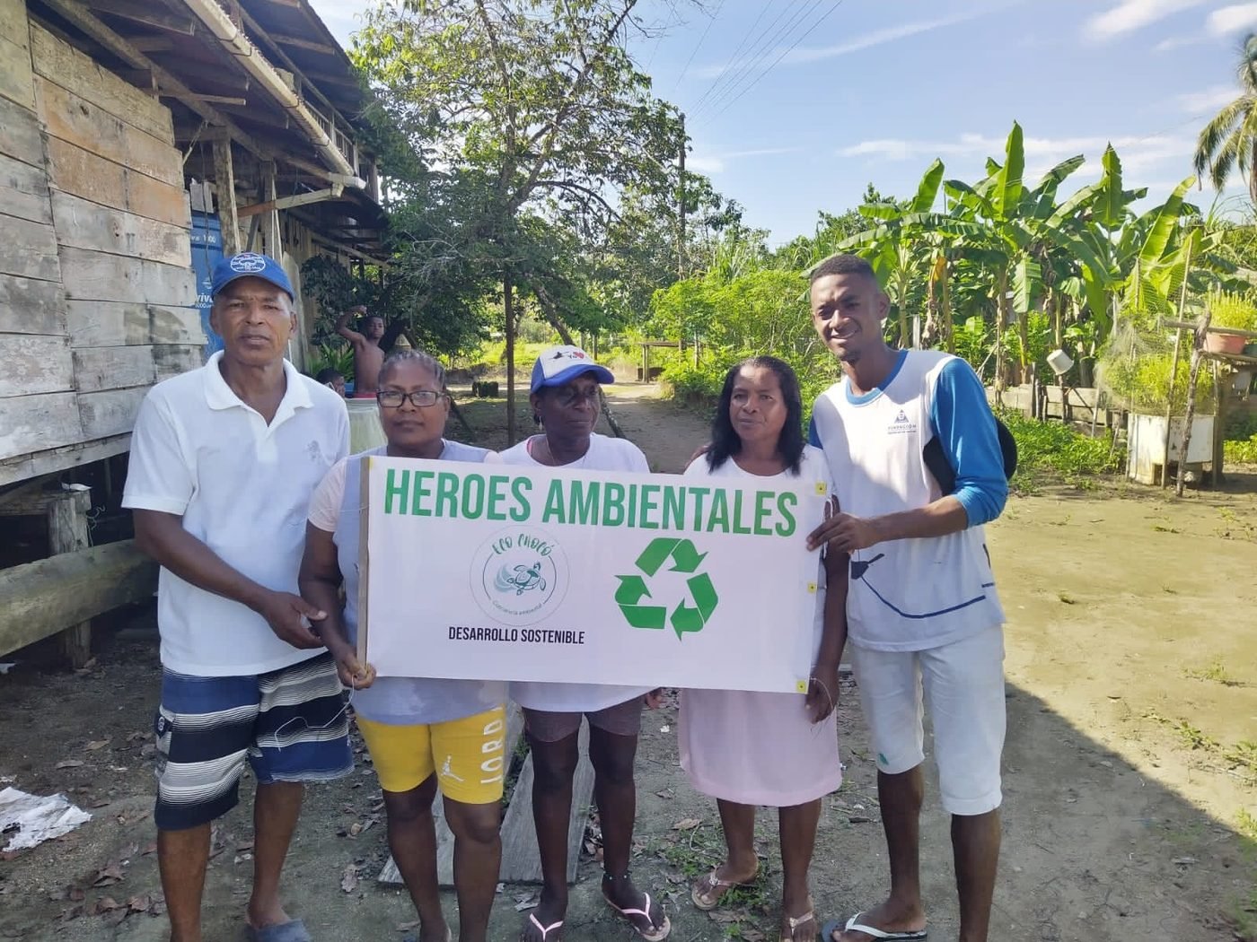 Jornada comunitaria de educación ambiental de la Fundación Ecológica del Chocó en Docordó